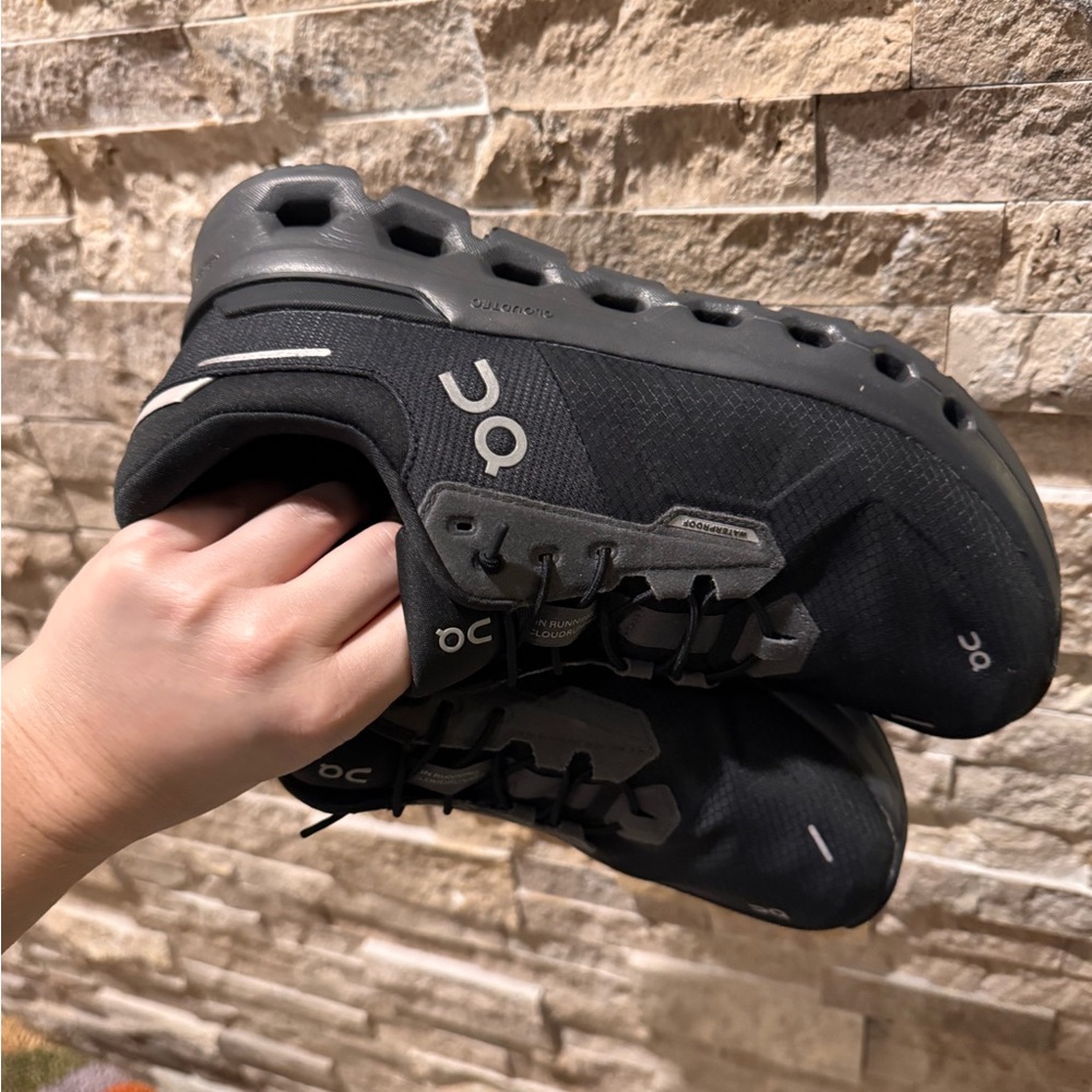 Oncloud Cloudrunner 2 Waterproof Sneakers - image 7